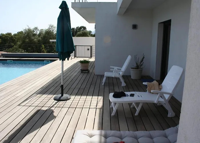 L'arbousier 4 Pers Piscine Chauffee 2 Min En Voiture Sainte-Lucie de Porto-Vecchio